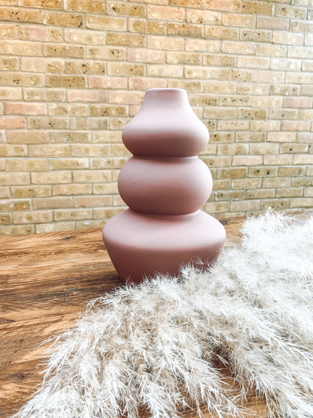 Soft old pink | decorative vase | smooth matt finish
