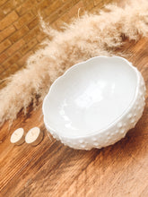 Load image into Gallery viewer, Shell bowl | serving bowl | salad bowl | decorative bowl | al fresco style
